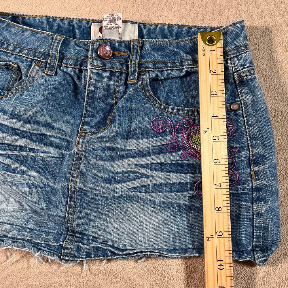 VTG Y2K Micro Mini Denim Skirt Mcbling Baddie Sequins Heart Girls Sz 12 Wmns 0 - Picture 5 of 8